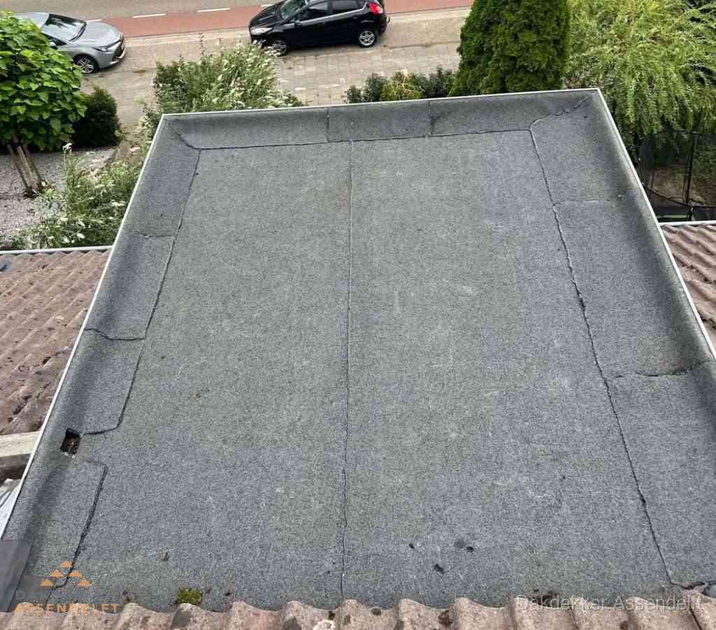 Dakbedekking schuur met bitumen in Assendelft Dakbedekking schuur met bitumen in Assendelft